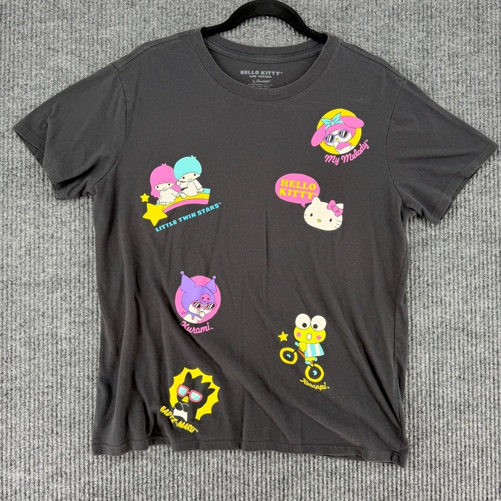 Hello Kitty and Friends graphic t-shirt Sanrio black tee women's Large kawaii
